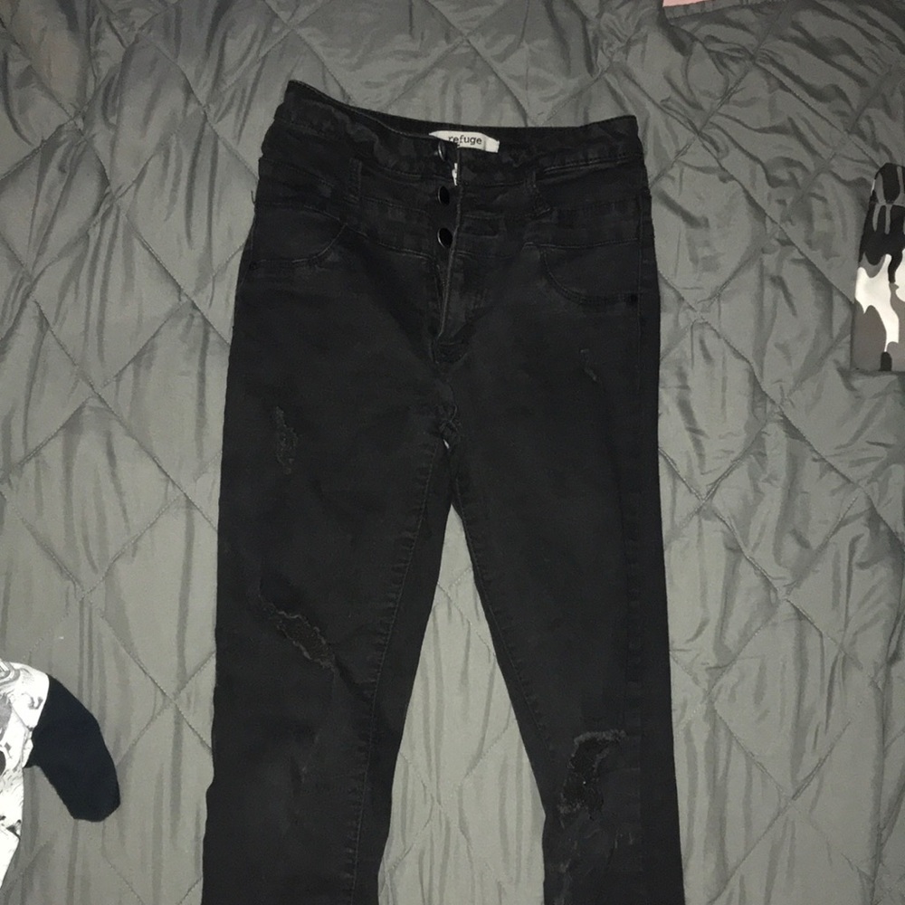 Black ripped refuge jeans